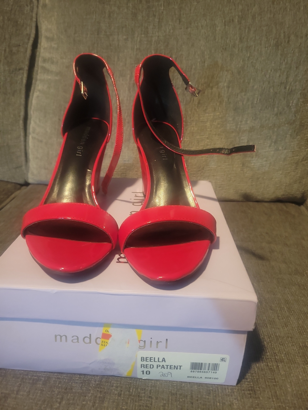 Madden Girl Beela Red Patent Leather Sandals Sz 10